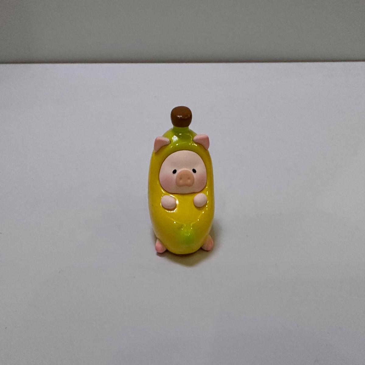 lulu pig banana bean
