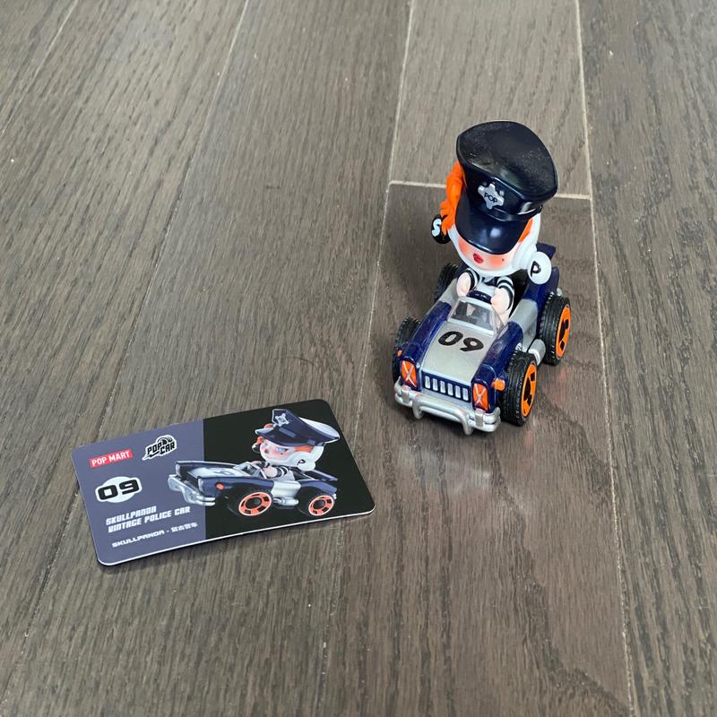 Skullpanda Vintage police car - POP MART POPCAR Super Track Series Blind Box