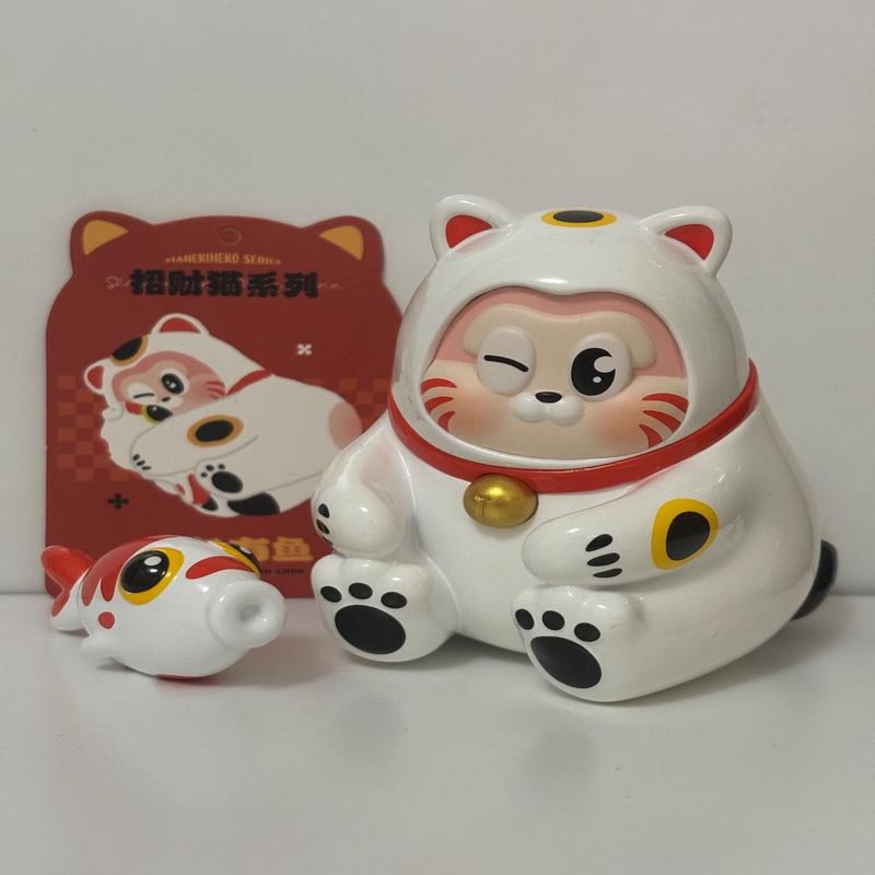 Sllo - Lucky Cat - Cat with Fish