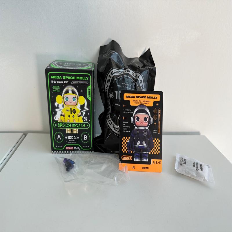 META (Secret/Chaser) - MEGA SPACE MOLLY 100% Series 2-B by POP MART