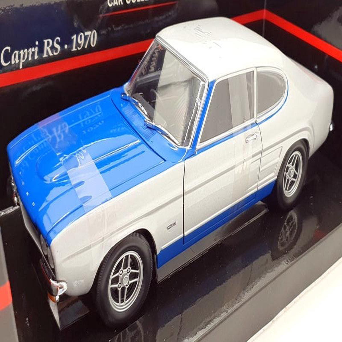 Minichamps 118 Scale Diecast 150 089074 8211 Ford Capri RS RHD 1970 8211 SilverBlue