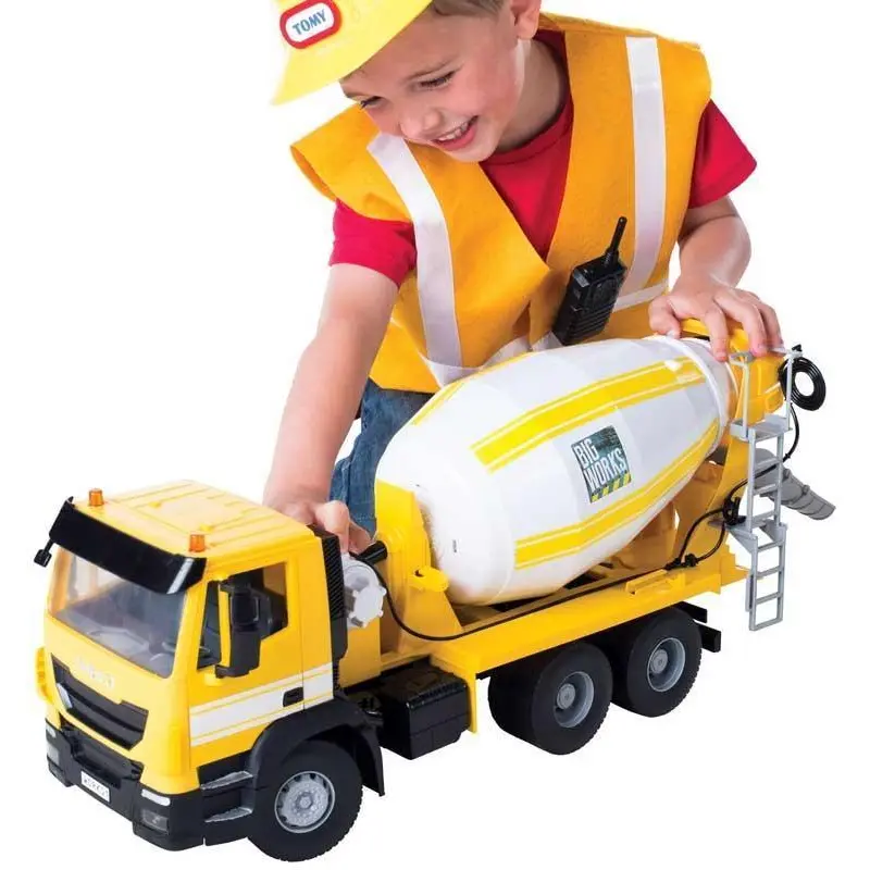 Britains 43056 Big Works Iveco Cement Mixer