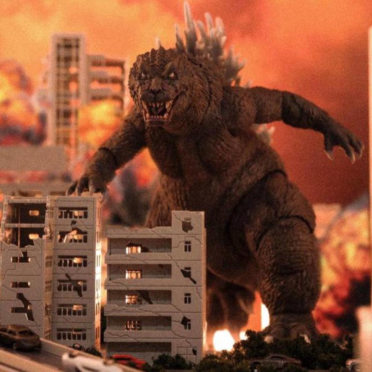 Hiya Toys Exquisite Basic Series Godzilla, Mothra and King Ghidorah: Giant Monsters All-Out Attack